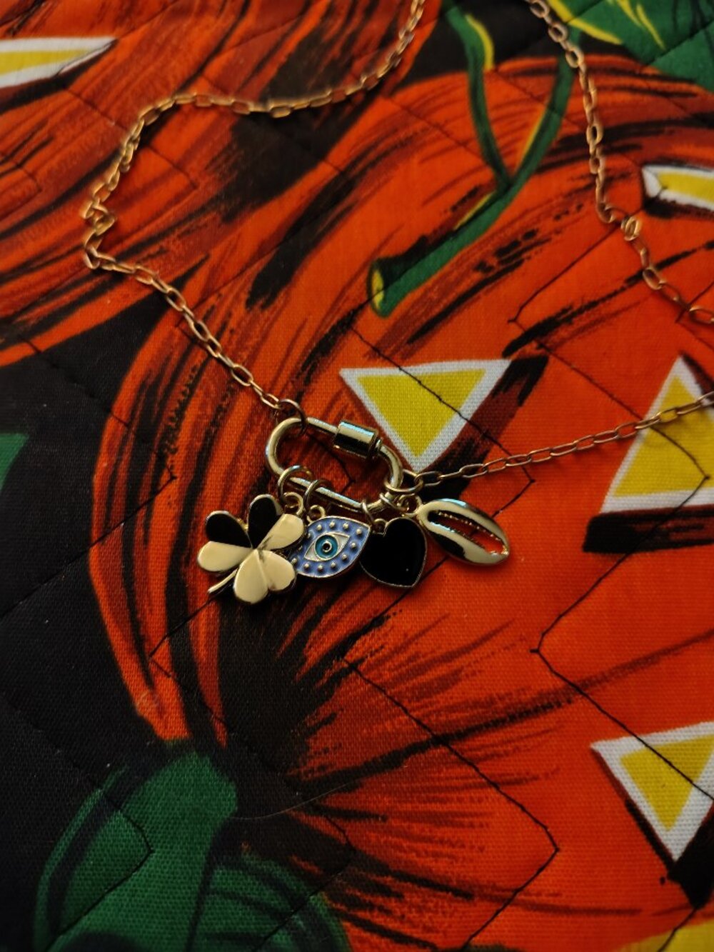 Ladies necklace